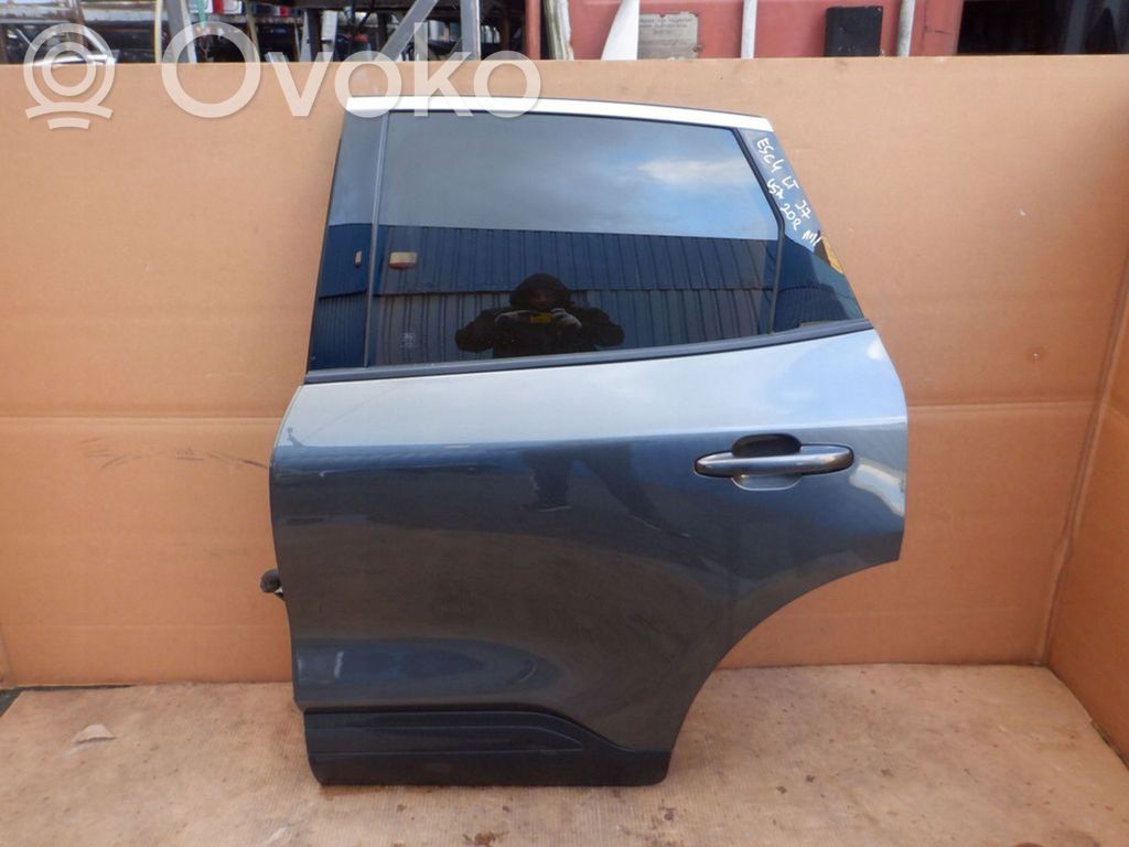 Ford Escape IV Puerta trasera 
