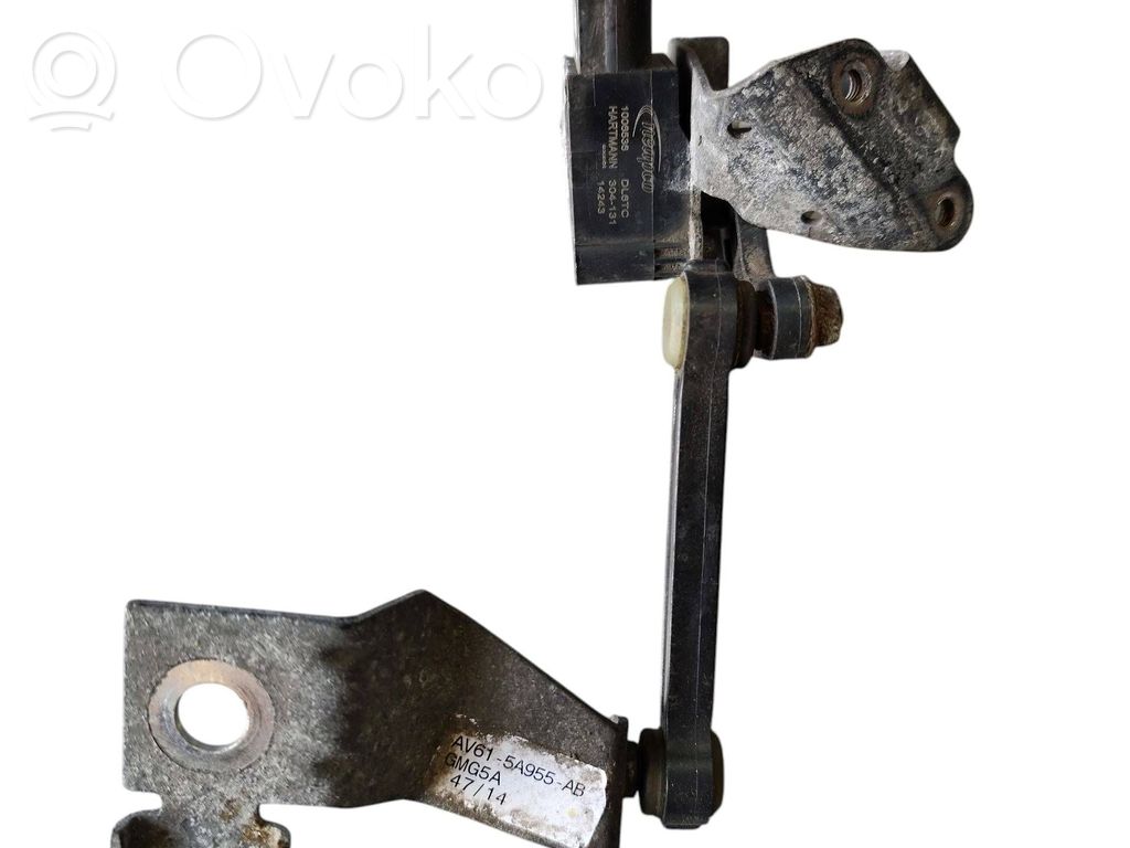 Headlight/headlamp level sensor   AV615A955AB