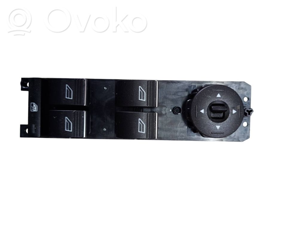 Ford Focus Electric window control switch 