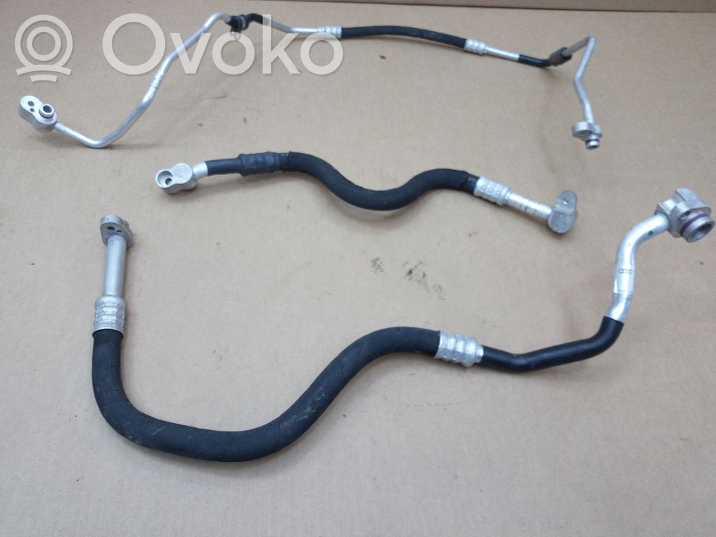 Audi A8 S8 D4 4H Ilmastointilaitteen putki (A/C) 
