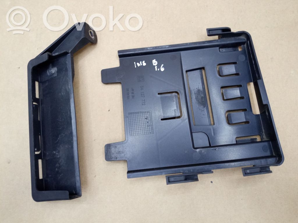 Engine control unit holder   84127772,329510614