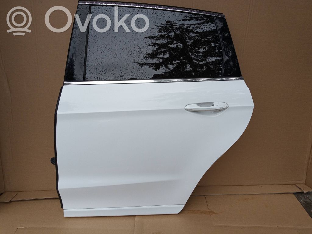 Rear door