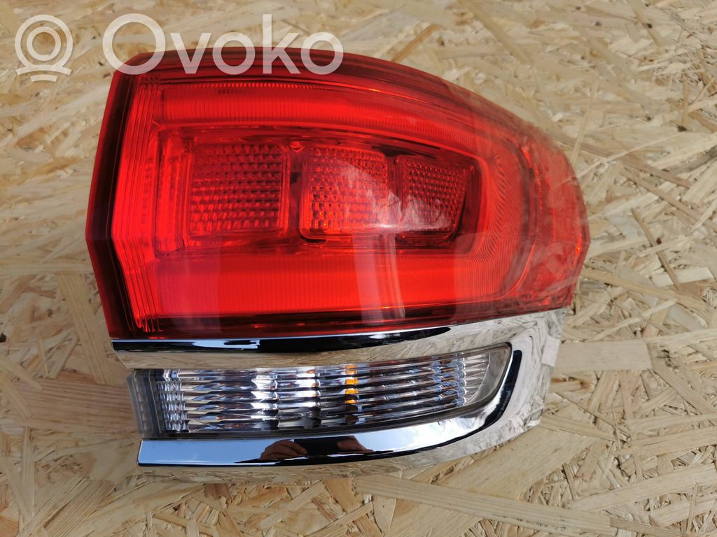 Lampa tylna   P68110000AC,F00HTC402802,062414A