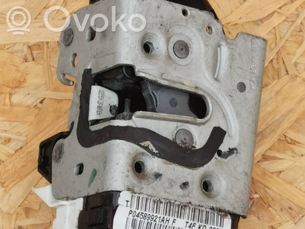 Jeep Grand Cherokee Priekšpusē slēdzene 