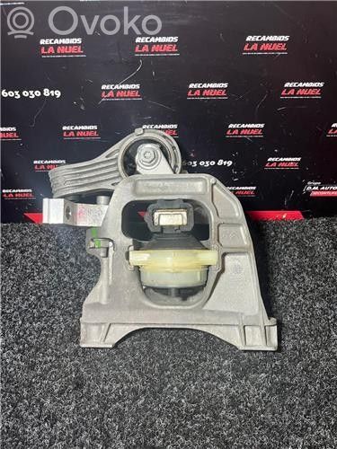 Engine mount bracket   4A110010