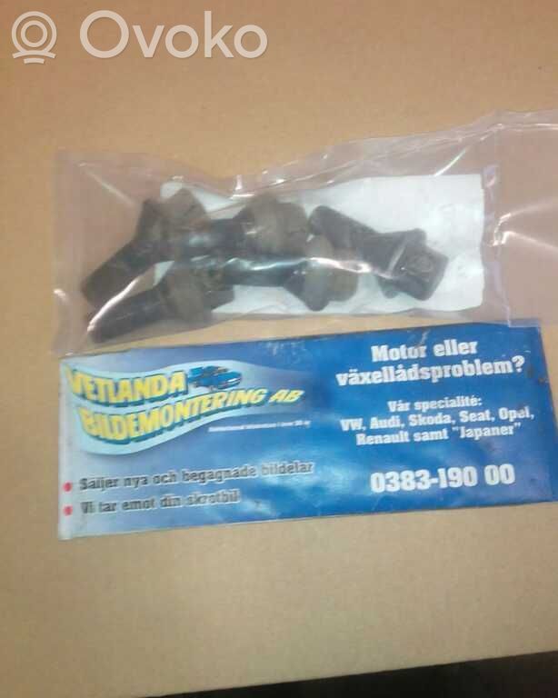 Nuts/bolts