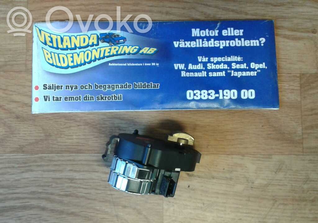 BMW 3 E36 Oro kondicionieriaus oro srauto sklendės varikliukas 