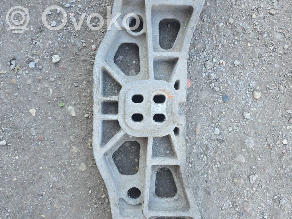 Gearbox mounting bracket   04726089AD