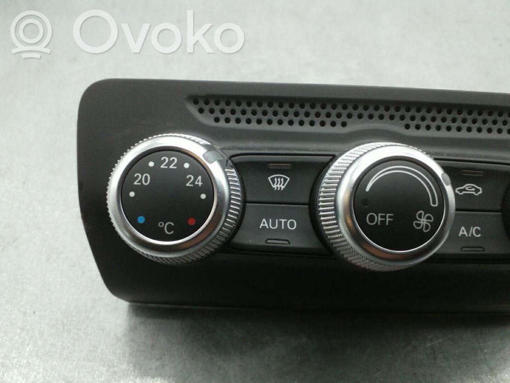 Audi A1 Climate control unit 