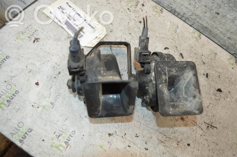 Audi A4 S4 B5 8D Señal acústica 