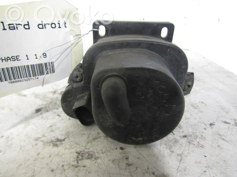 Luz de niebla delantera   4B0941700