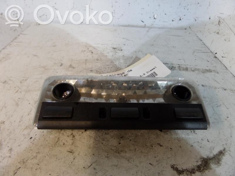 Etuistuimen valo   63316961998