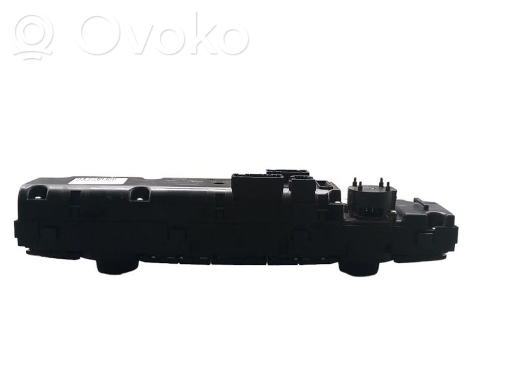 Climate control unit   64119310449