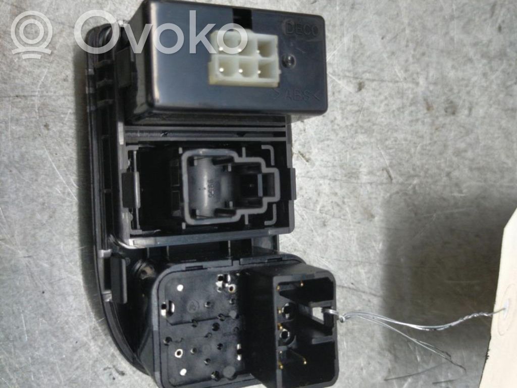 Chevrolet Spark Wing mirror switch 