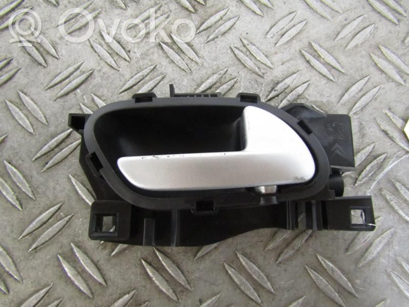 Manecilla interna puerta delantera   00009144F8