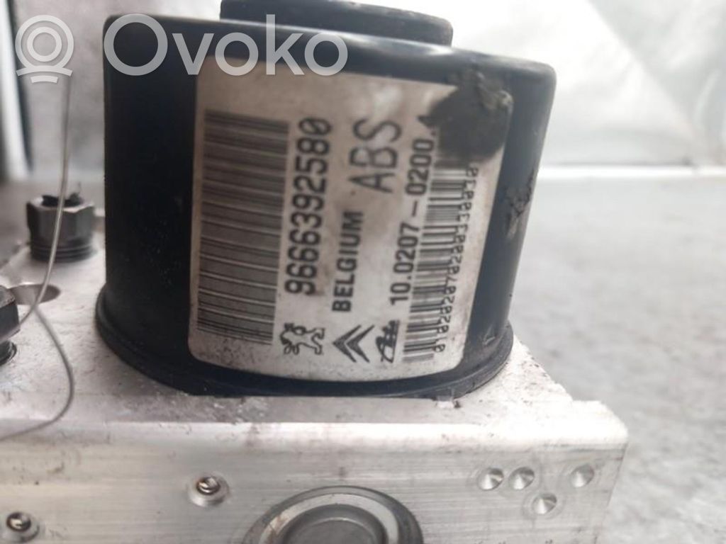 Citroen C3 Picasso ABS bloks 