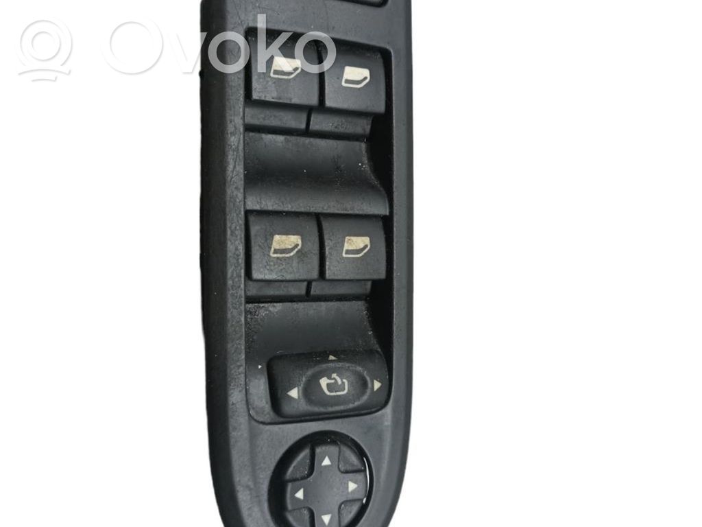 Electric window control switch   00006490Y6