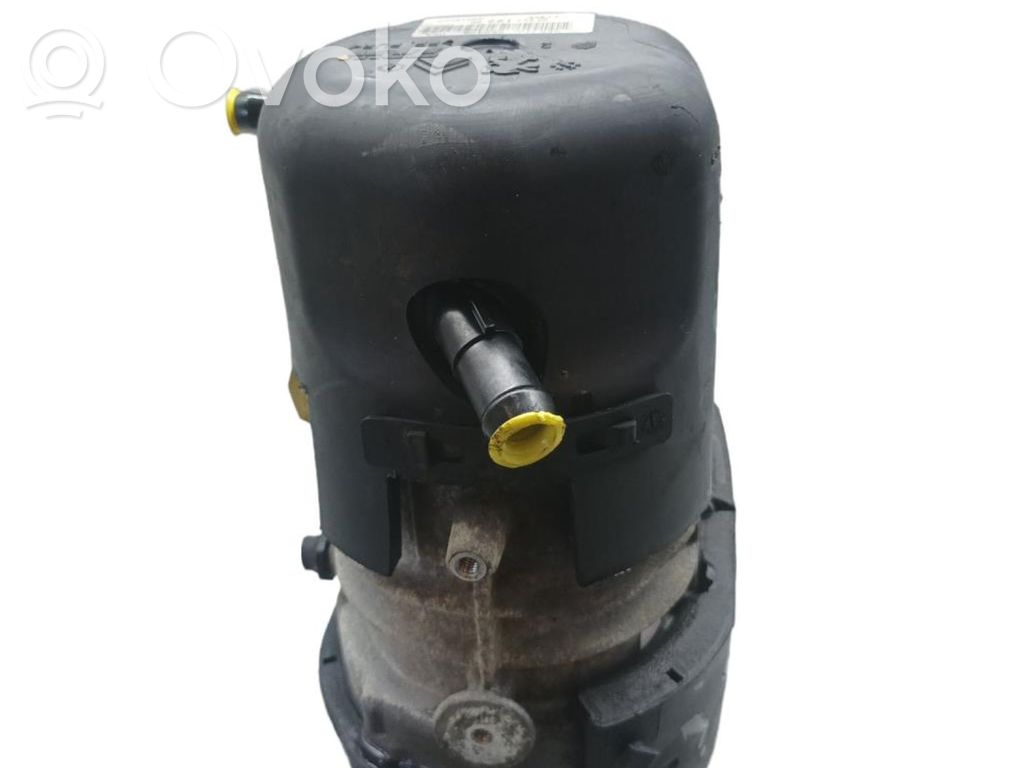 Ohjaustehostimen pumppu   00004007YP