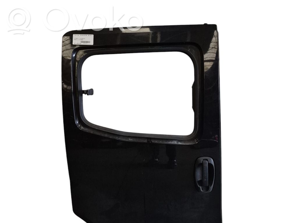 Side sliding door   1685064180