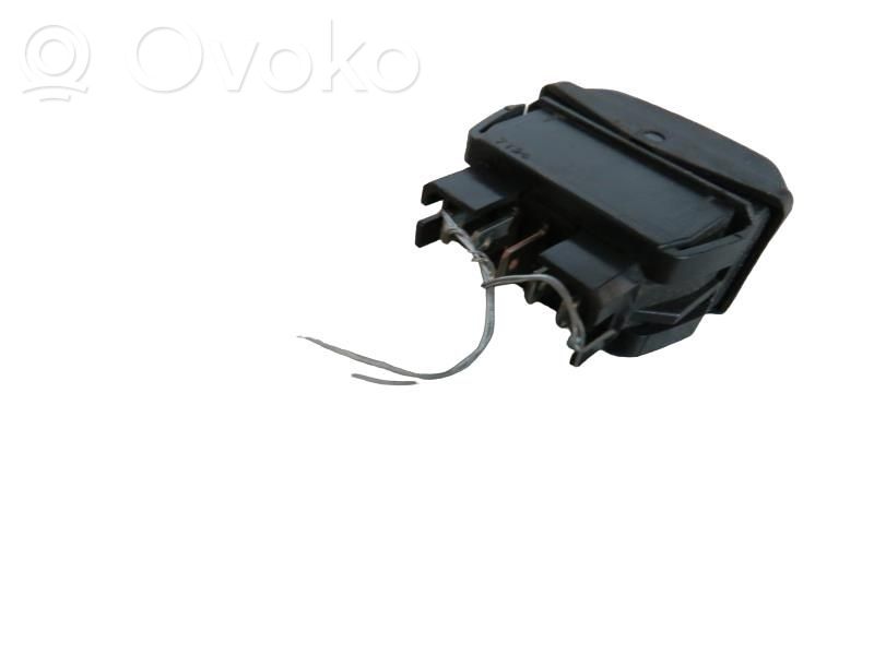 Electric window control switch   6552Z7