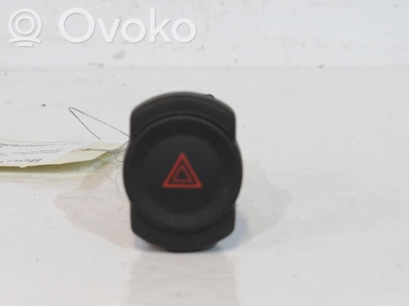 Dacia Sandero Botón interruptor de luz de peligro 