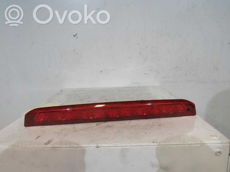 Ford C-MAX II Kolmas/lisäjarruvalo 