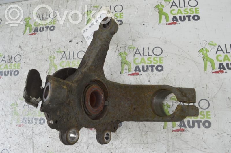 Ford C-MAX I Achsschenkel vorne 