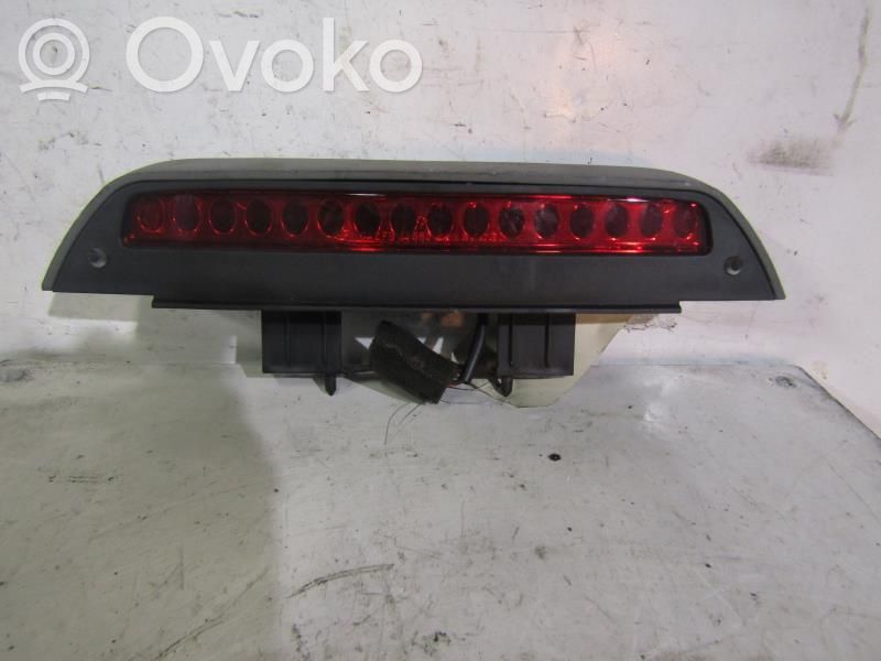 Third/center stoplight   0K2FB5158044
