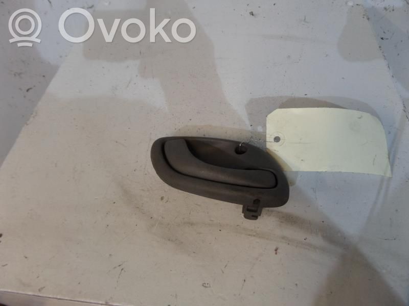 Manecilla interna puerta trasera   90567528