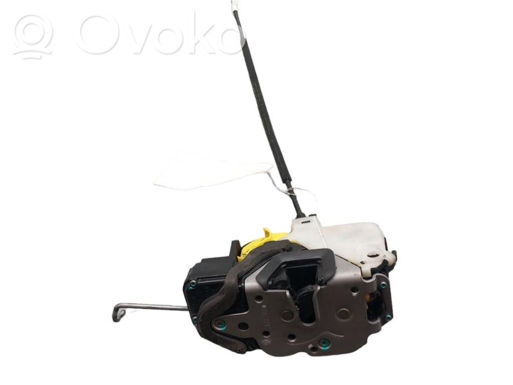 Opel Insignia A Front door lock 