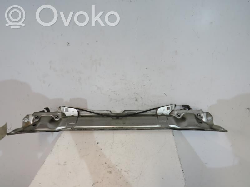 Peugeot 406 Ylempi jäähdyttimen ylätuen suojapaneeli 