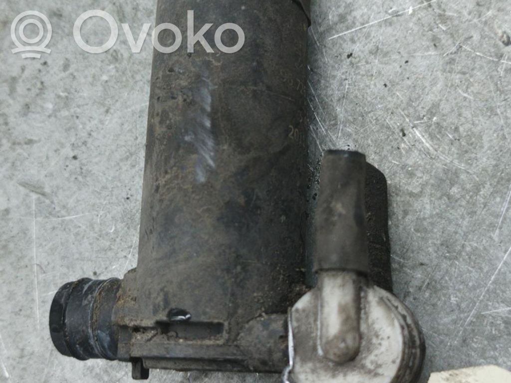 Windscreen/windshield washer pump   1609688280
