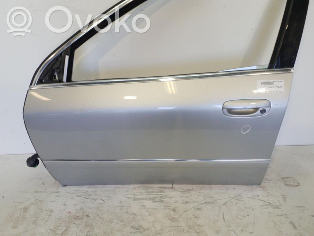 Front door   9002L5