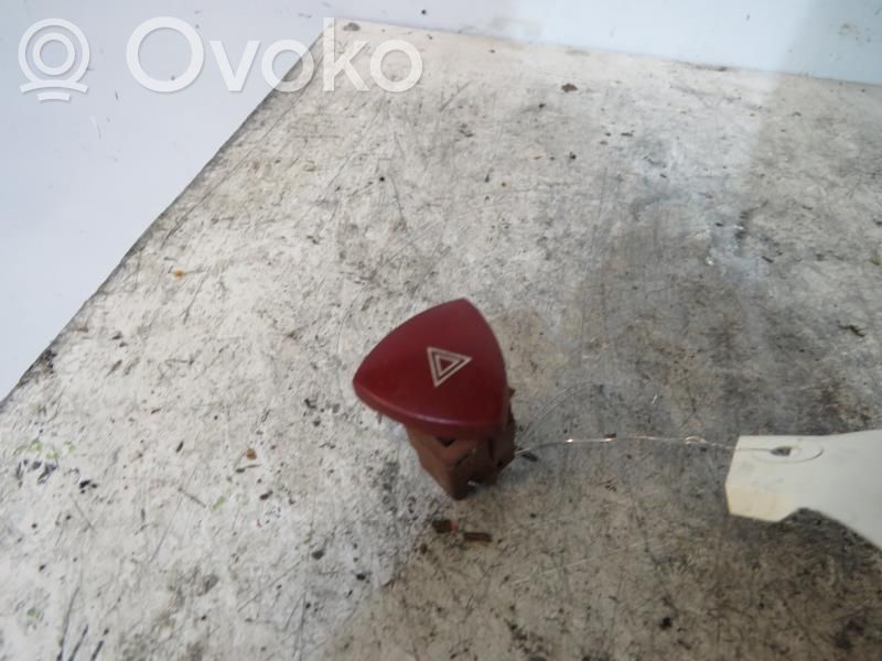 Peugeot 807 Botón interruptor de luz de peligro 