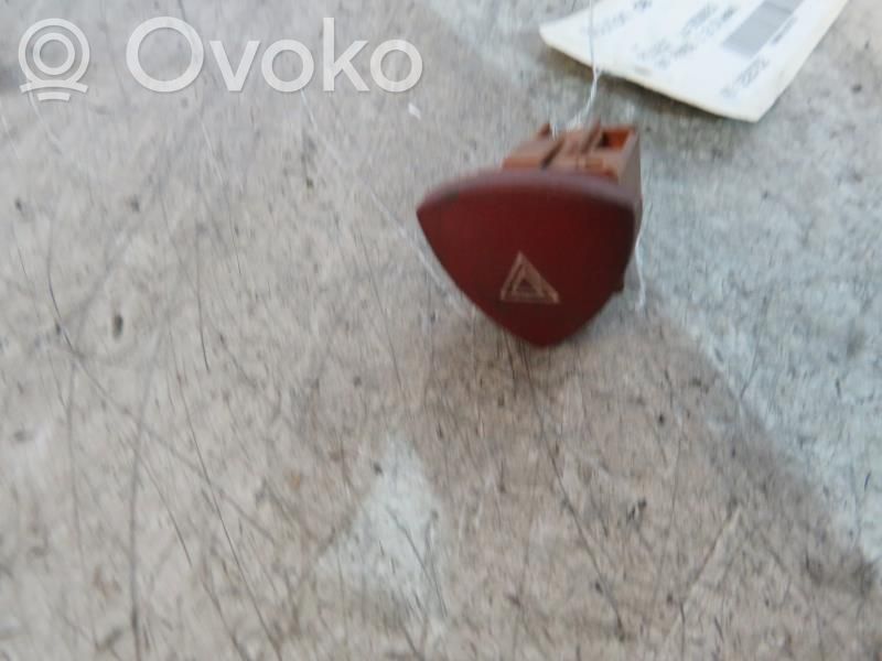 Peugeot 807 Botón interruptor de luz de peligro 