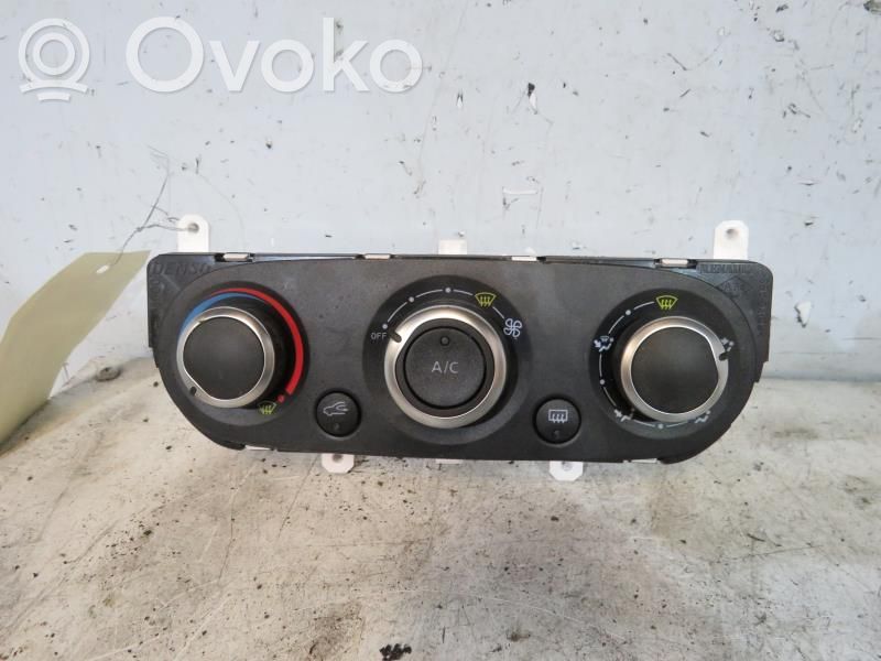 Renault Clio IV Climate control unit 