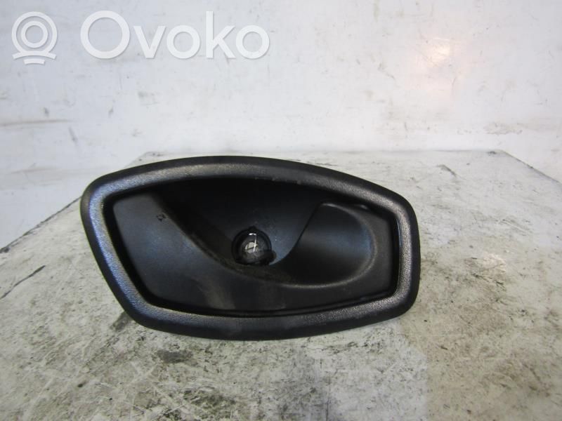 Manecilla interna puerta trasera   806700007R