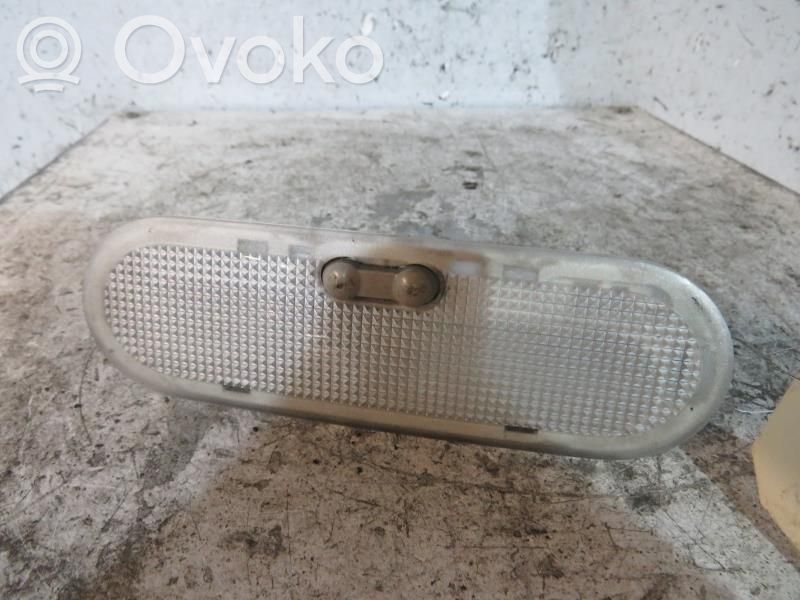 Etuistuimen valo   8200074362
