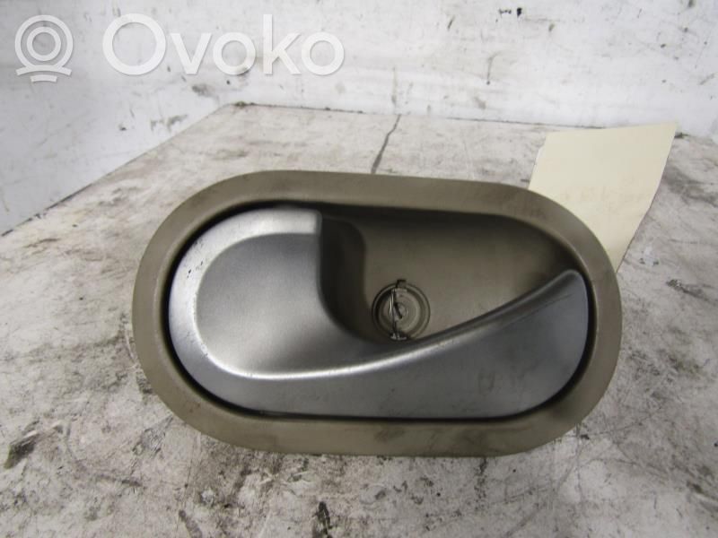 Klamka wewnętrzna drzwi przednich   8200752796