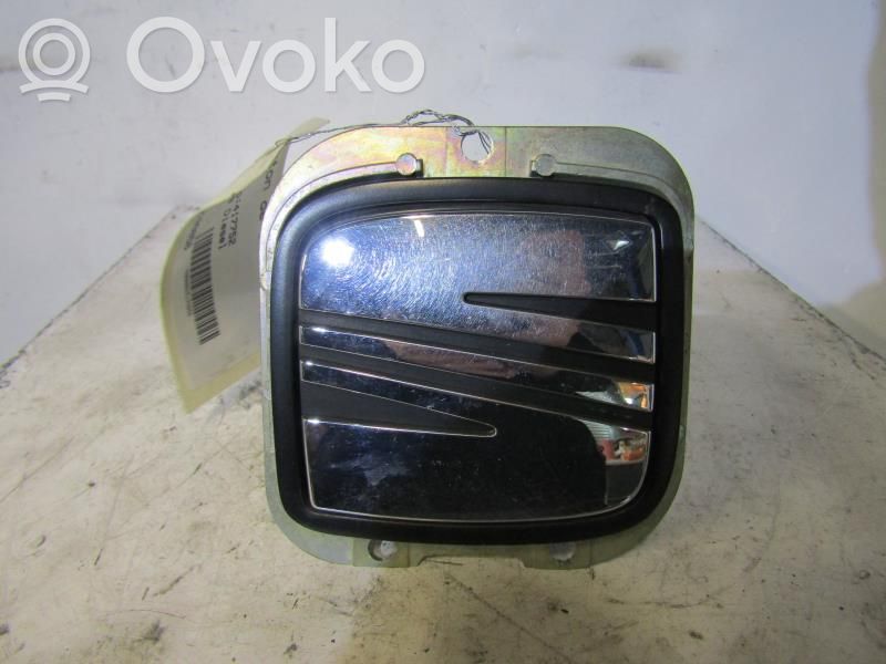 Interruptor para abrir la puerta trasera   1M6827565E