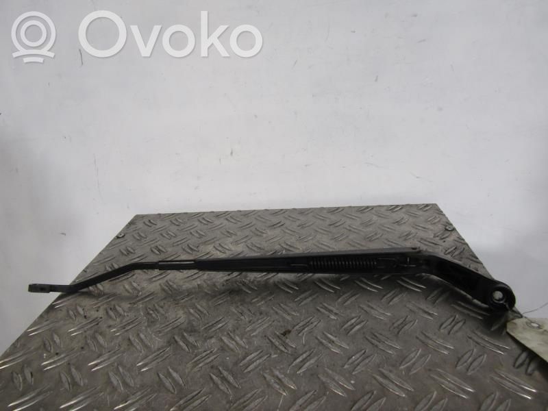 Toyota Corolla E120 E130 Front wiper blade arm 