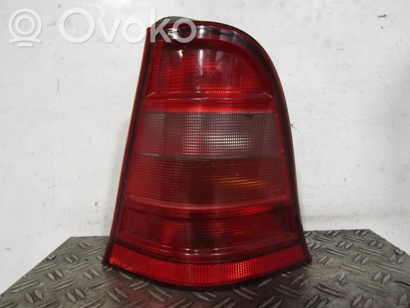 Toyota Yaris Lampa tylna 