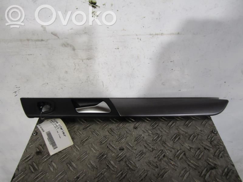 Manecilla interna puerta delantera   3AA8671801QB