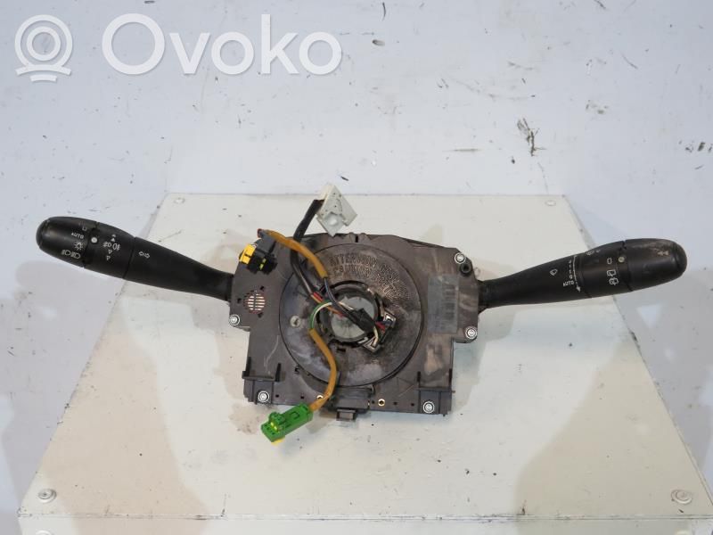 Peugeot 207 Interruptor/palanca de limpiador de luz de giro 
