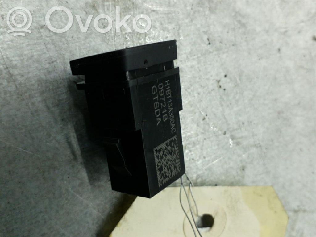 Hazard light switch   2138214