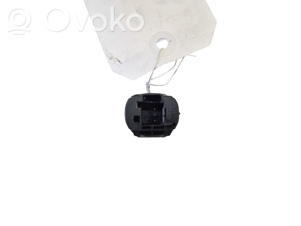 Opel Astra K Hazard light switch 