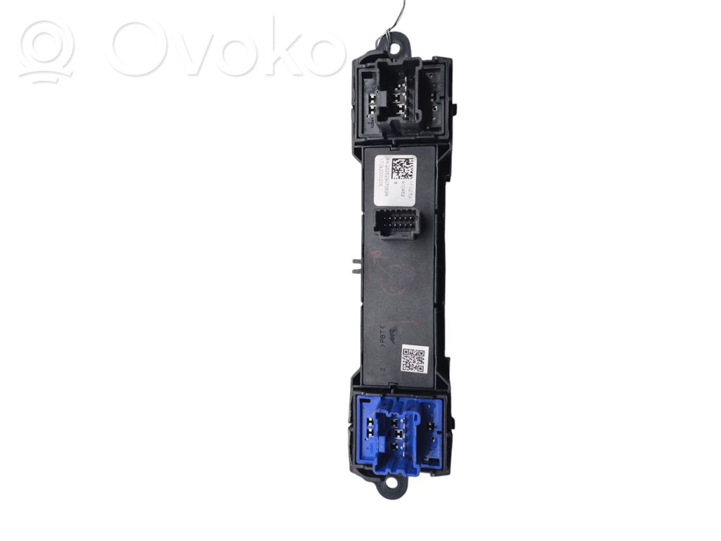 Hazard light switch   252907063R