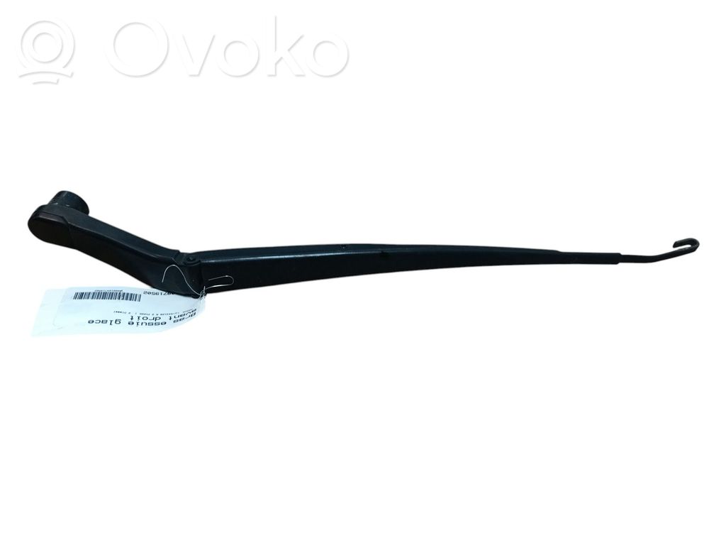 Front wiper blade arm   GS1E67321