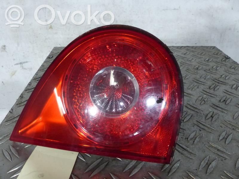Volkswagen Golf V Lampy tylnej klapy bagażnika