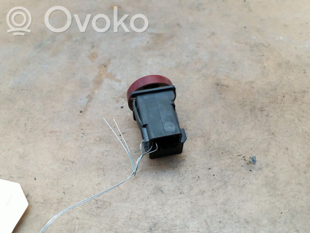 Botón interruptor de luz de peligro   00006554V6